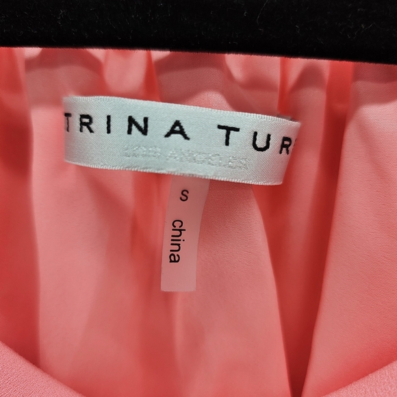 Trina Turk Shift Dress Equinox off shoulder style bubblegum pink size Small - Picture 5 of 9
